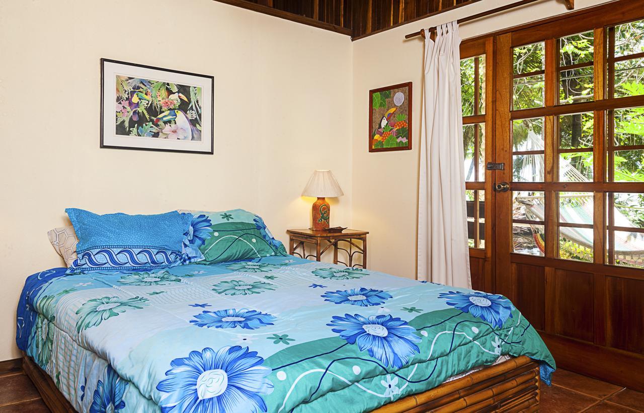 Coconut Grove Oceanfront Cottages Dominical Eksteriør bilde